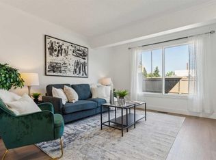 1055 N 72nd Ave NW #21, Calgary, AB T2K5S4