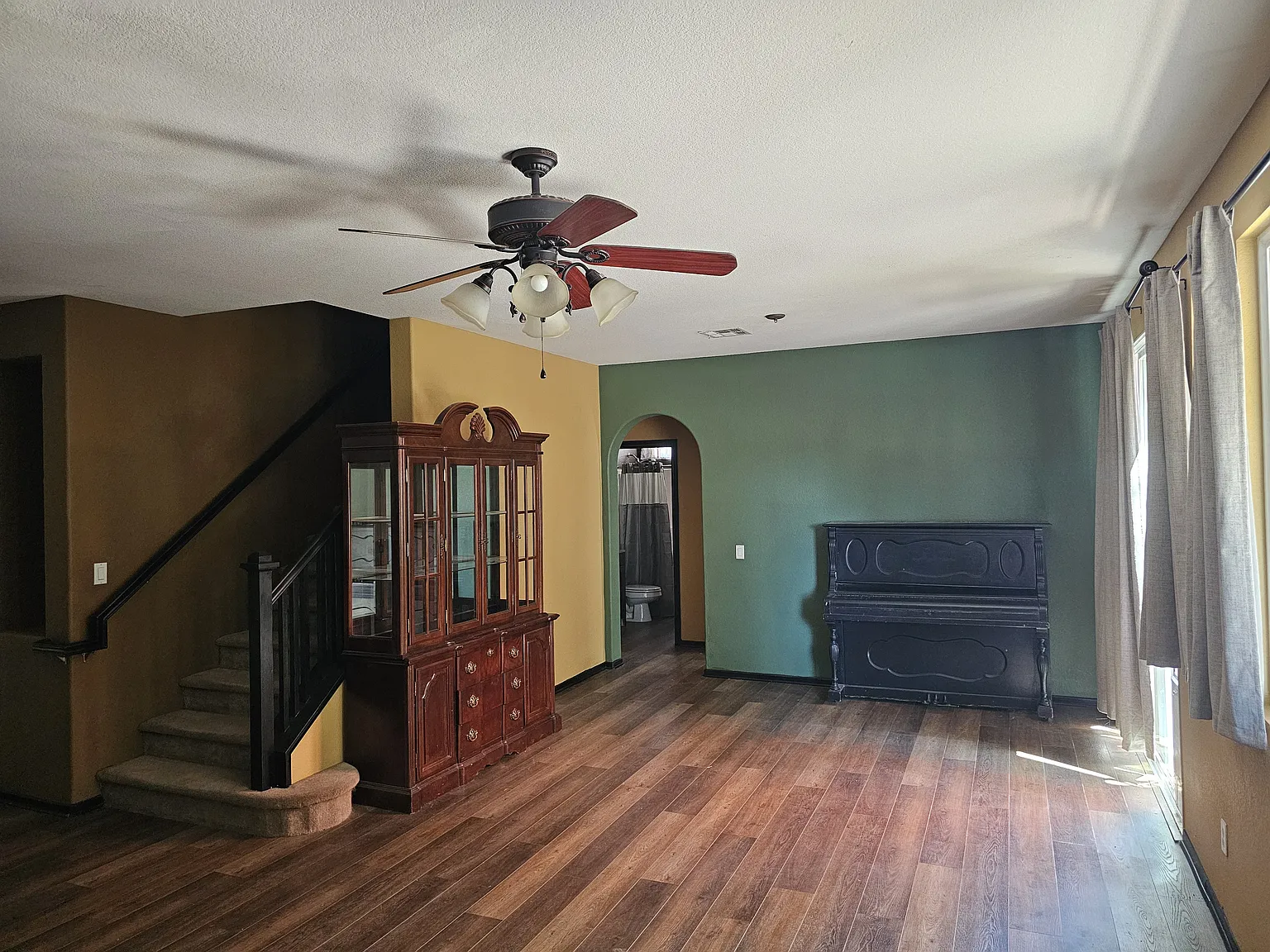 4 bed, 1844 sqft, $4,800 — Photo 4