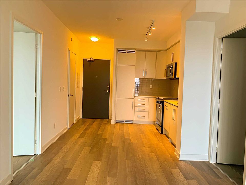 2nd image of 5180 Yonge St #3102