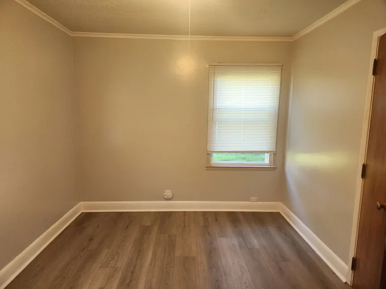 1051 Lawnview Ave — Photo 6