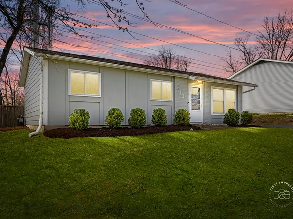 213 Valley Dr, Bolingbrook, IL 60440