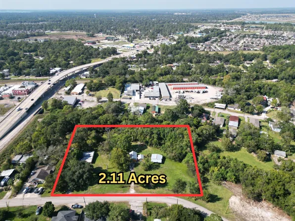 203 E Wahl St, Crosby, TX 77532