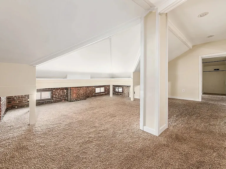 41 King Ave #D — Photo 23