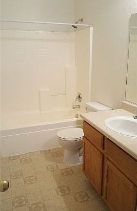 4th image of 708 Cowboy Cross Ave