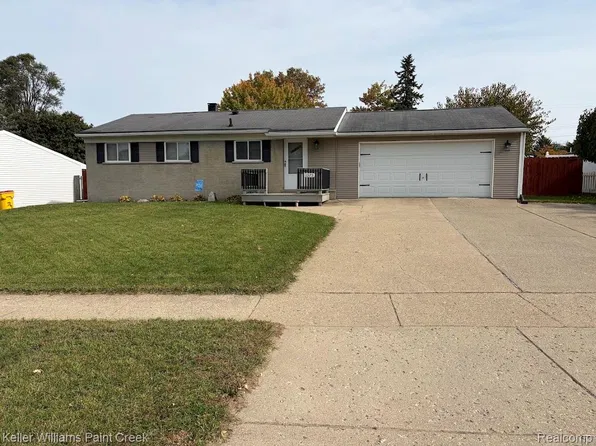 1373 Athlone St, Oxford, MI 48371