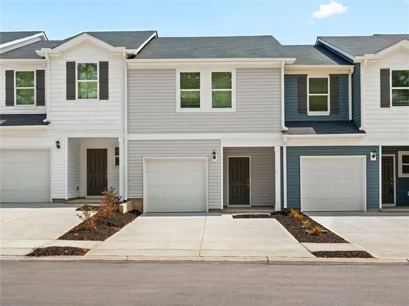 831 Ernest Ln, Lyman, SC 29365