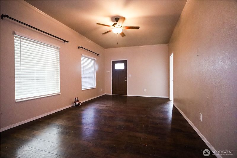 4th image of 912 Ramer Avenue