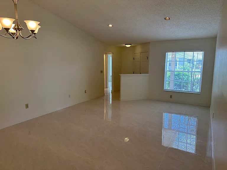 5915 Taywood Dr — Photo 4