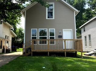 904 W Washington St, Bloomington, IL 61701