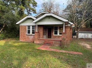 1911 Allen Ln, Texarkana, TX 75501