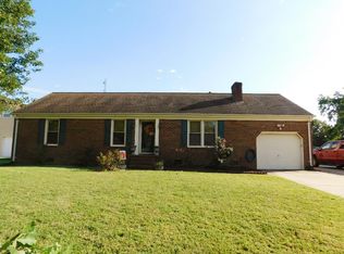 318 Melonie Ct, Chesapeake, VA 23322