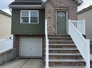 22 Bayonne Ct FLOOR 2, Staten Island, NY 10302