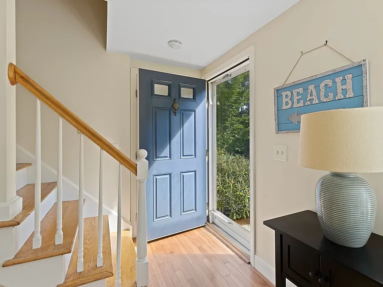 4 Wildwood Ave — Photo 23
