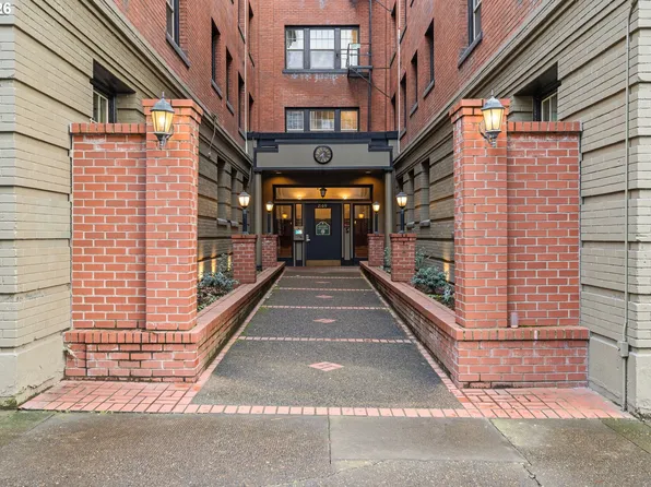 2109 NW Irving St Unit 410, Portland, OR 97210