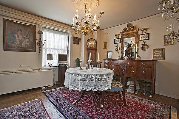 Sold by Akam Sales and Brokerage | media 7