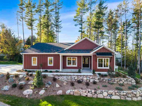 873 Deer Run Dr, Boyne City, MI 49712