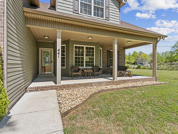4th image of 441 Meadowlark Ln