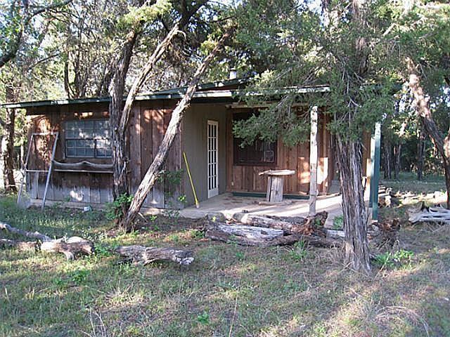 2nd image of 110 County Road 1515