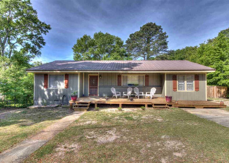 1st image of 223 Marilyn Dr