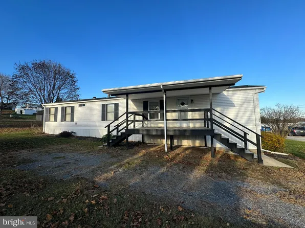165 N Camp St, Windsor, PA 17366