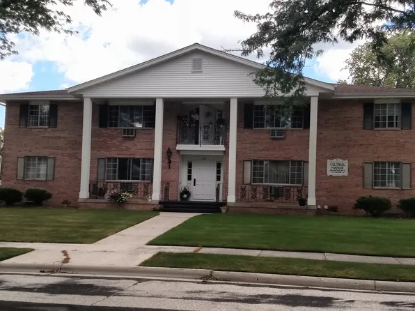 August Management presents the Colonial Apartments in New Holstein, 1700 Jackson St #4, New Holstein, WI 53061