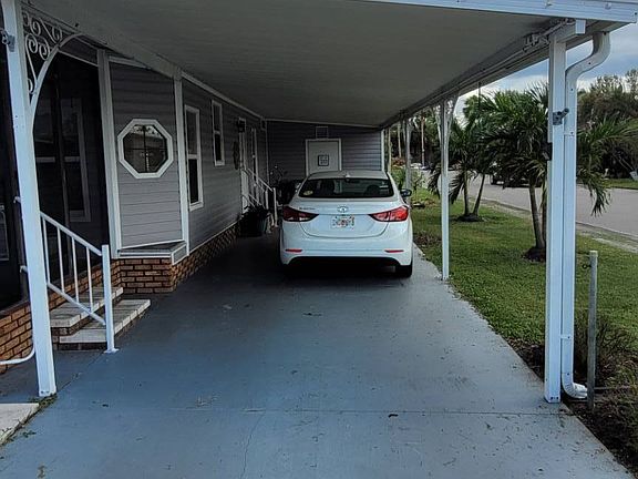 3rd image of 15714 Breezy Point Dr