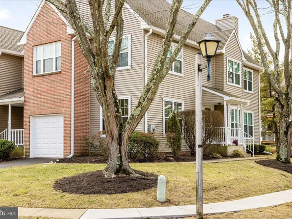 62 Piccadilly Cir, Doylestown, PA 18901