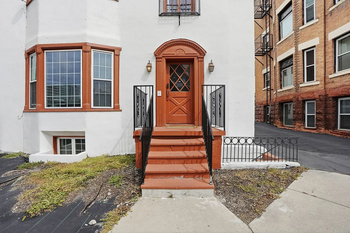 Building Photo - 333 E 100 S