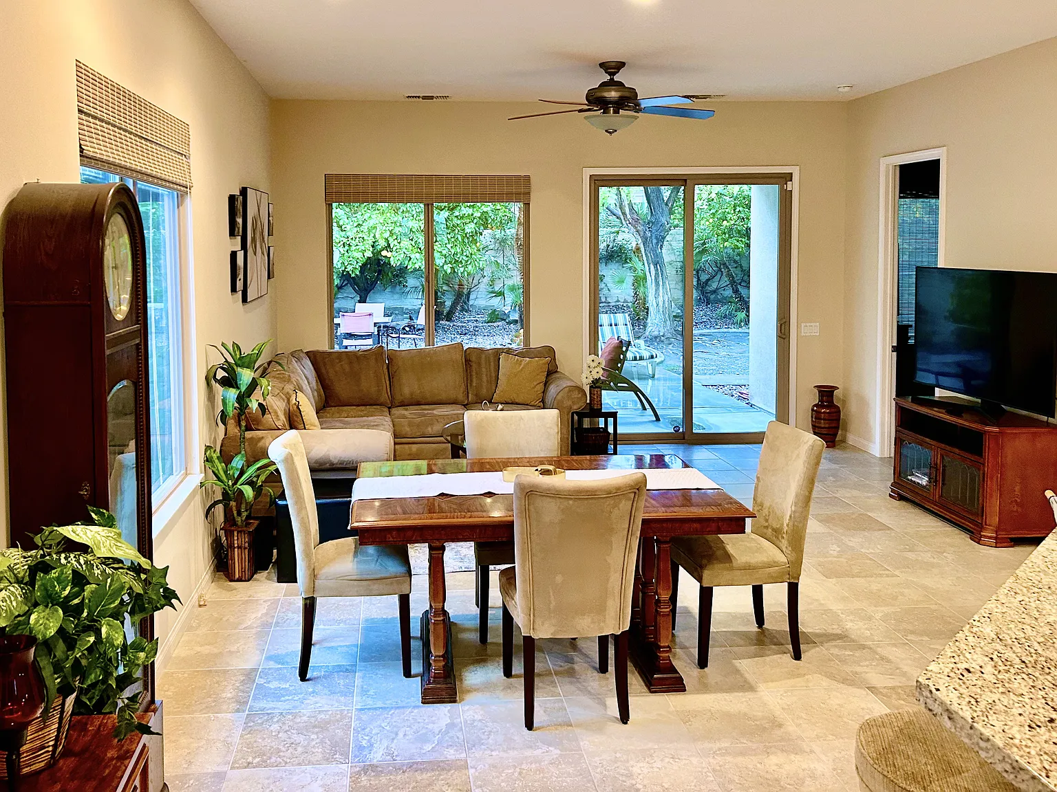 2 bed, 1257 sqft, $3,900 — Photo 2