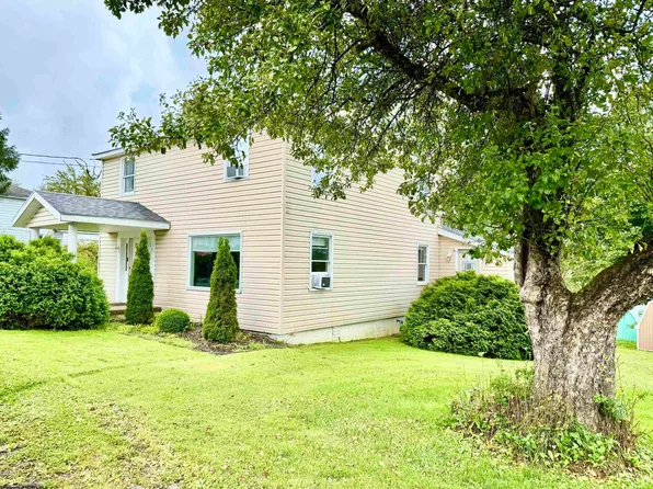 33 N Euclid Ave, Thomas, WV 26292