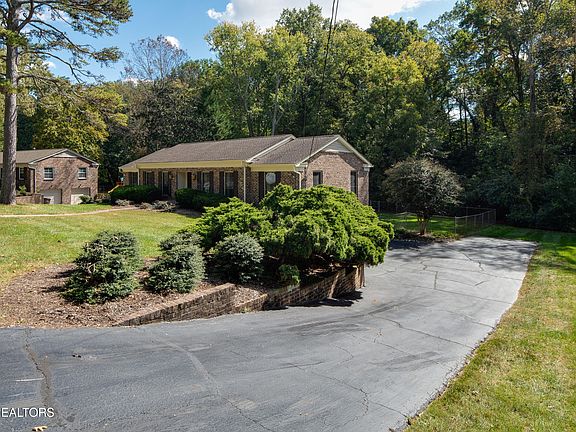 2nd image of 8112 Ainsworth Dr #1
