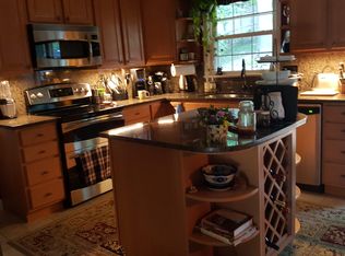 9011 Nomini Ln, Alexandria, VA