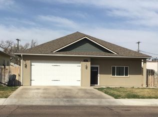 1011 N 11th St, Garden City, KS 67846