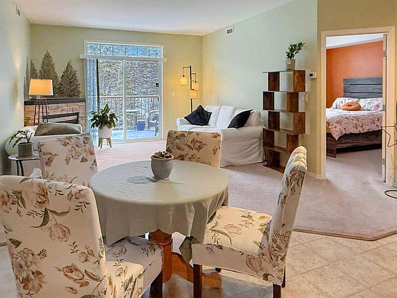 2nd image of 160 S Moberly Rd #306