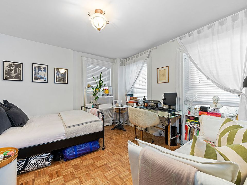 1st image of 34 Beekman Pl