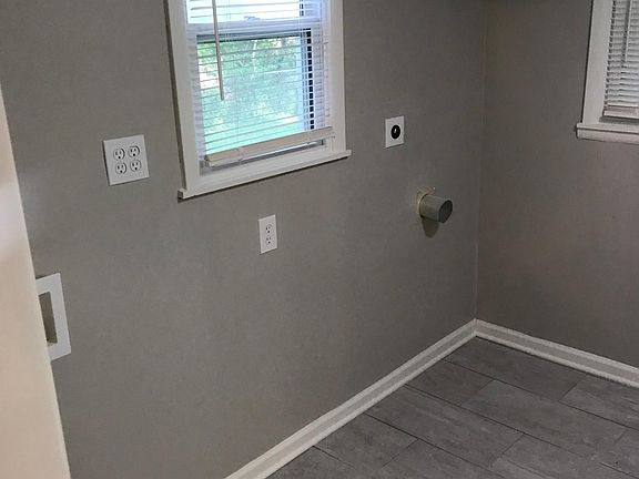 3rd image of 7407 E 86th St