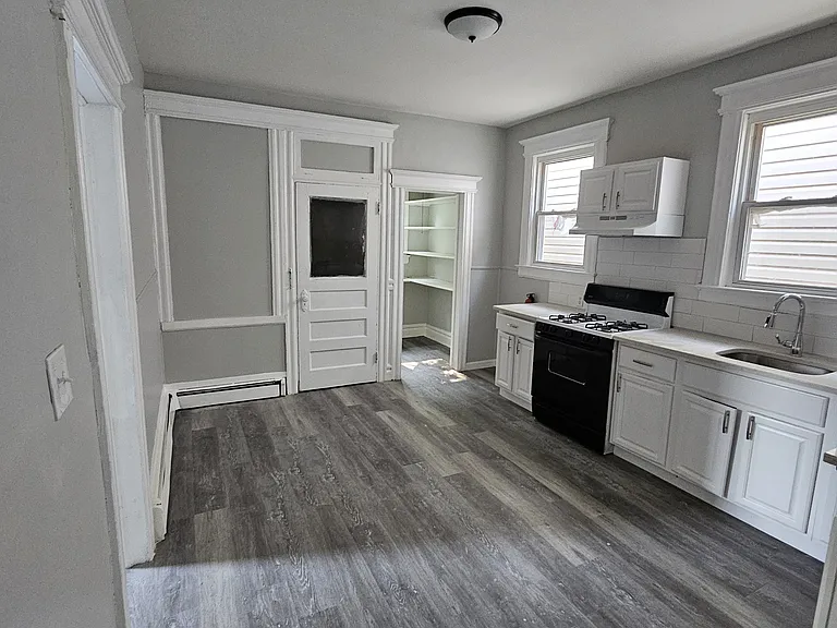 592 S 20th St #2 — Photo 12