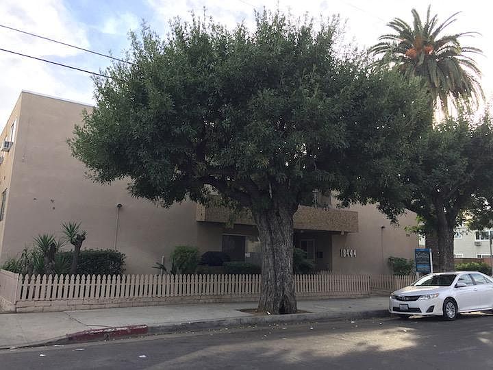 1st image of 18444 Collins St APT 2