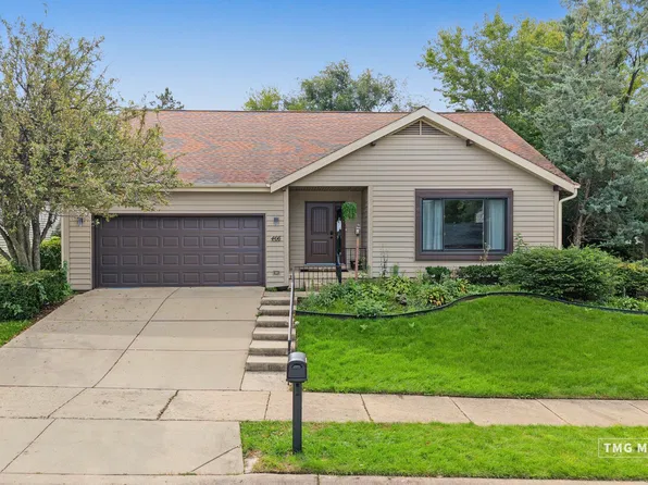 466 Laura Ct, Naperville, IL 60563