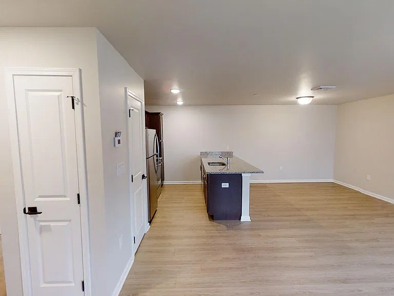 Glen Esk Apartments — Photo 11