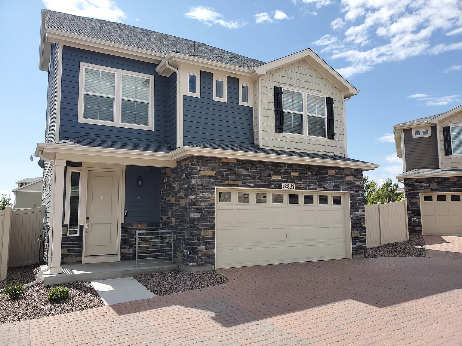4 bed, 1932 sqft, $2,900 — Photo 3