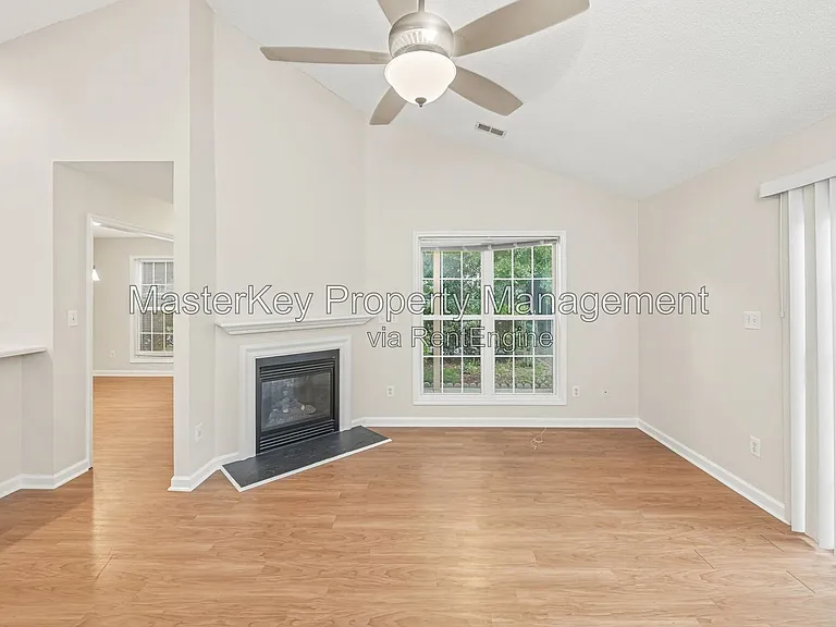 6307 Forest Ridge Dr — Photo 9