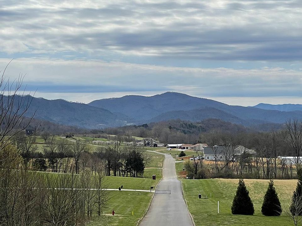 1st image of Secluded River Cir