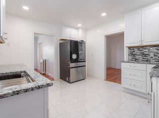 10 Walnut St, Ware, MA 01082