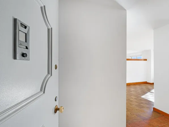 225 Saint Pauls Avenue image 13 of 30