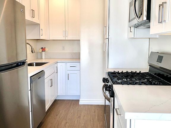 2nd image of 1108 Waterloo St APT 4