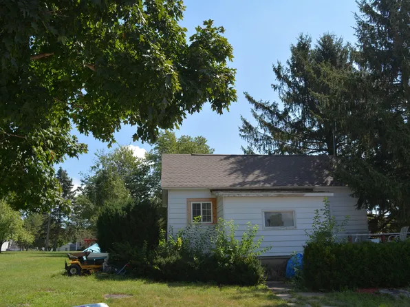 140 S Chestnut St, Toluca, IL 61369