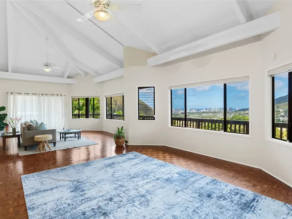 3385 Paty Dr, Honolulu, HI 96822