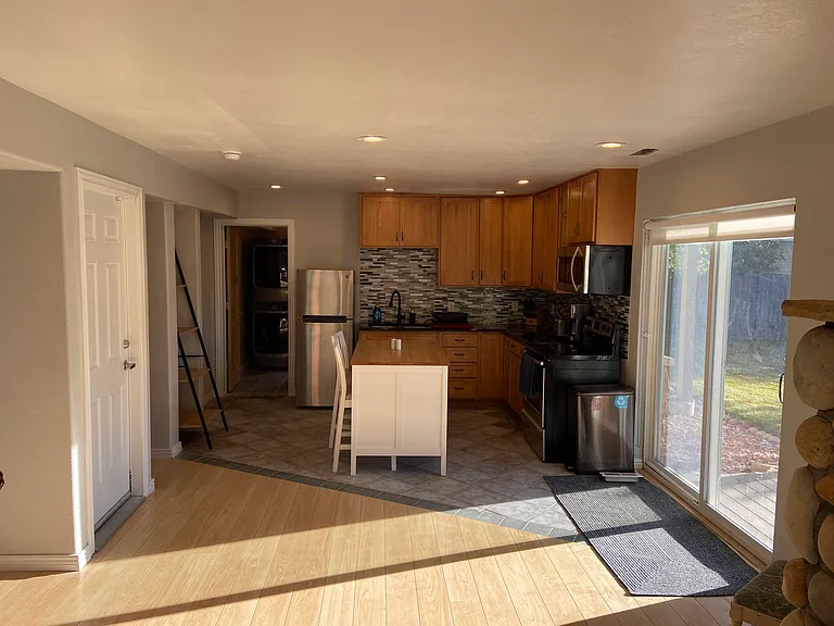 Kitchenette with island