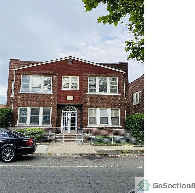 1st image of 134 Bedford St #3
